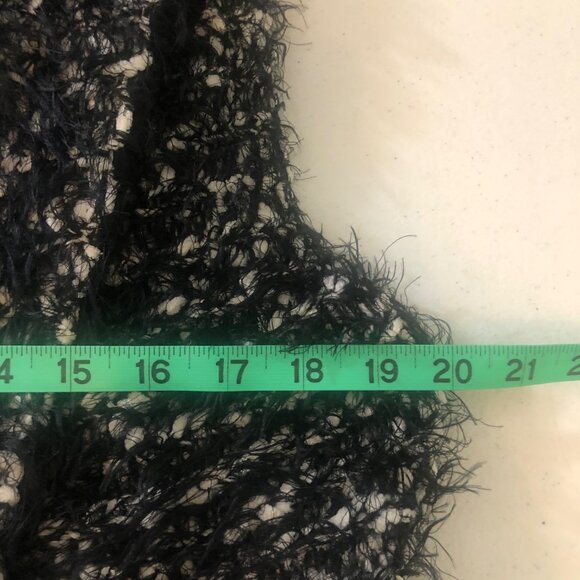 Chico’s Women's Large Vest Cardigan Open Front Soft Fuzzy Black Ecru Cozy - Picture 13 of 16